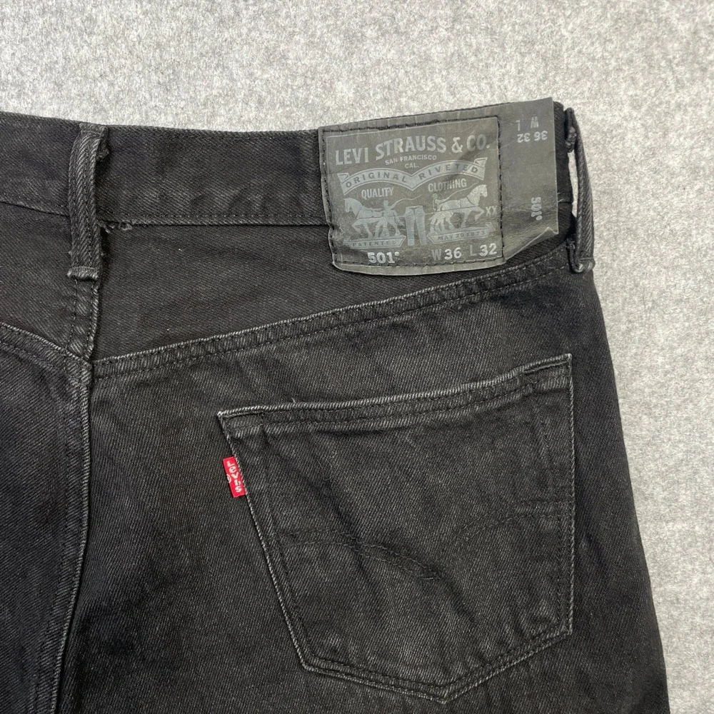 Levi's 501 Mens Jeans 36x32 (fits 34x30) Black Cotton Medium Wash Straight Leg